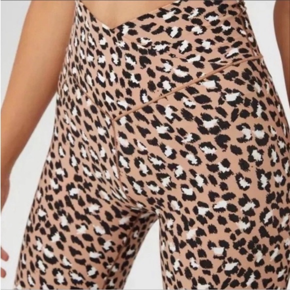 aerie Pants - Leopard Print Biker shorts XS - Aerie